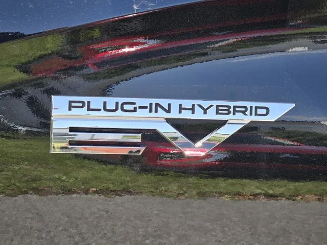 2025 Mitsubishi Outlander Plug-in Hybrid Platinum Edition - Photo 6