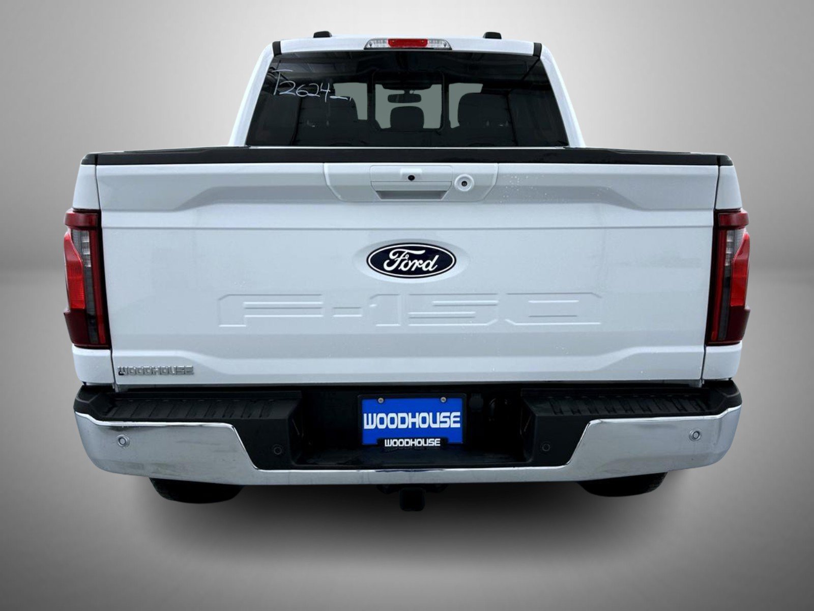 New 2026 Oxford White Ford XLT image 6