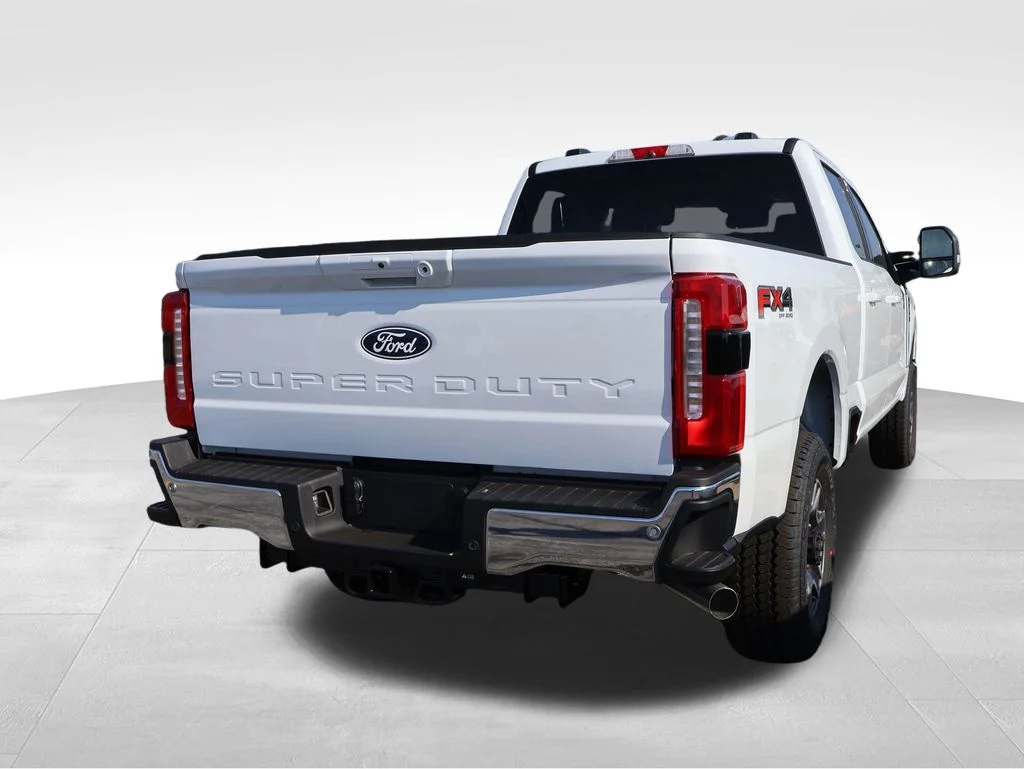 New 2027 White Ford F250 4X4 CREW/C image 17