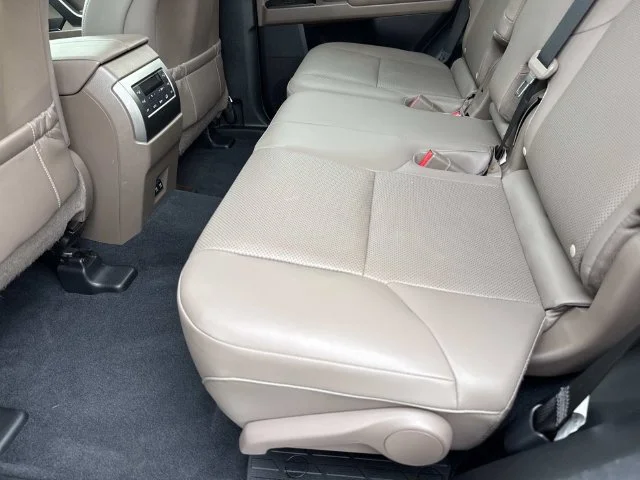 Used 2022  Lexus 460 image 16