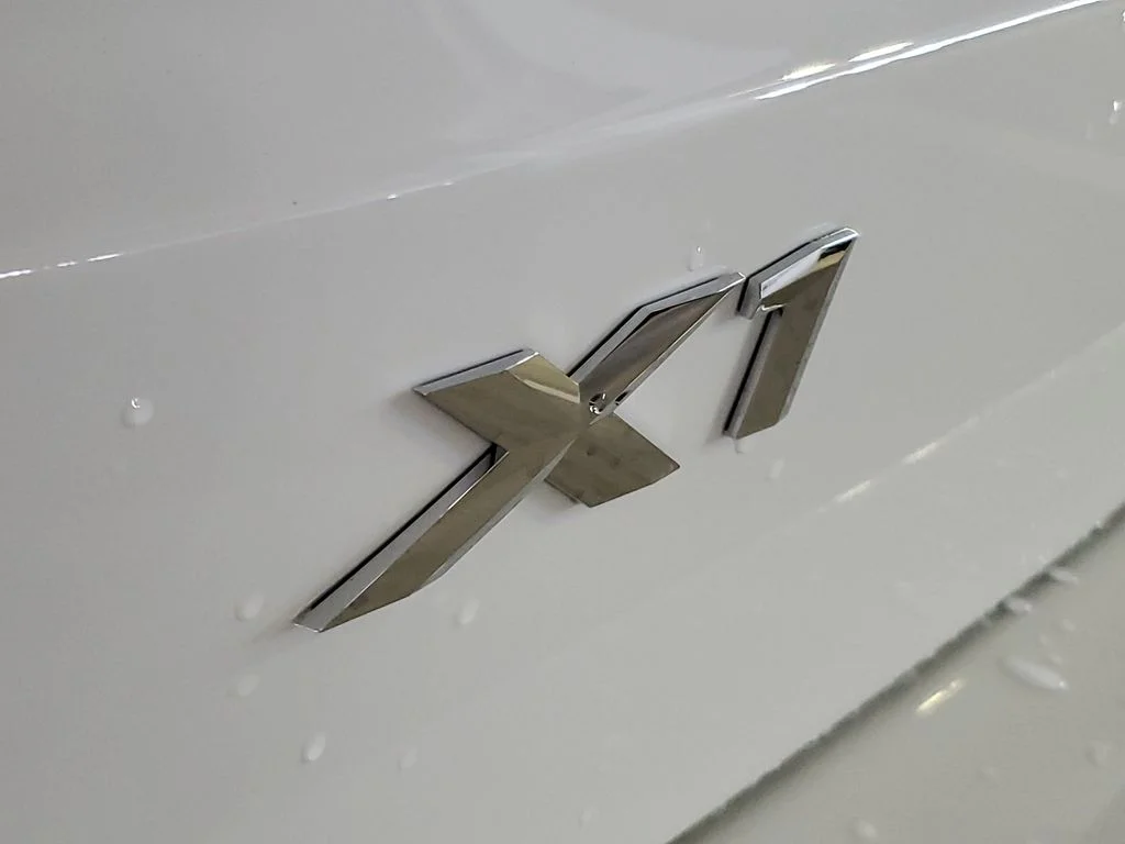 New 2027 Alpine White BMW xDrive28i image 6
