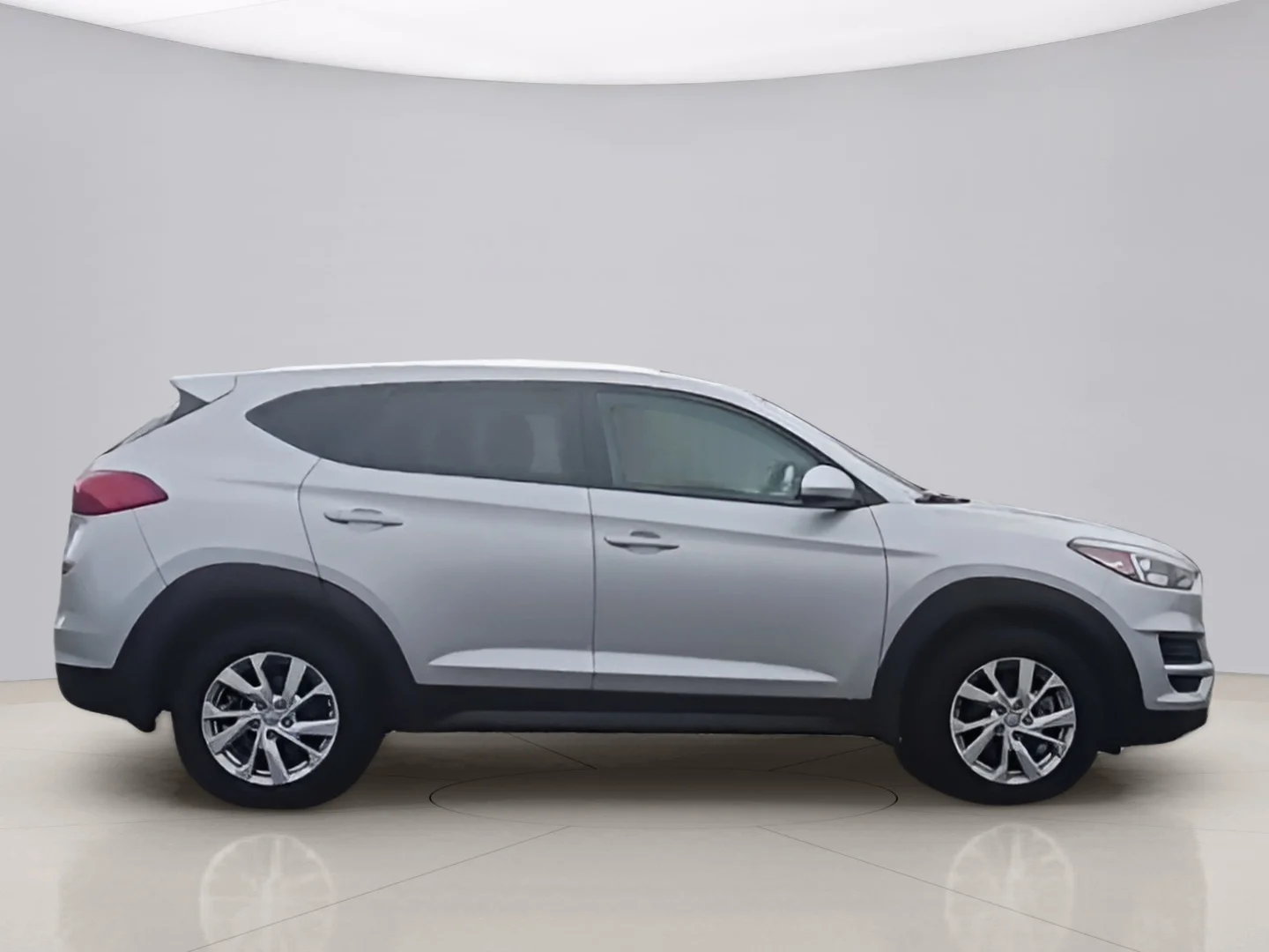 Used 2020 Silver Hyundai SE image 6