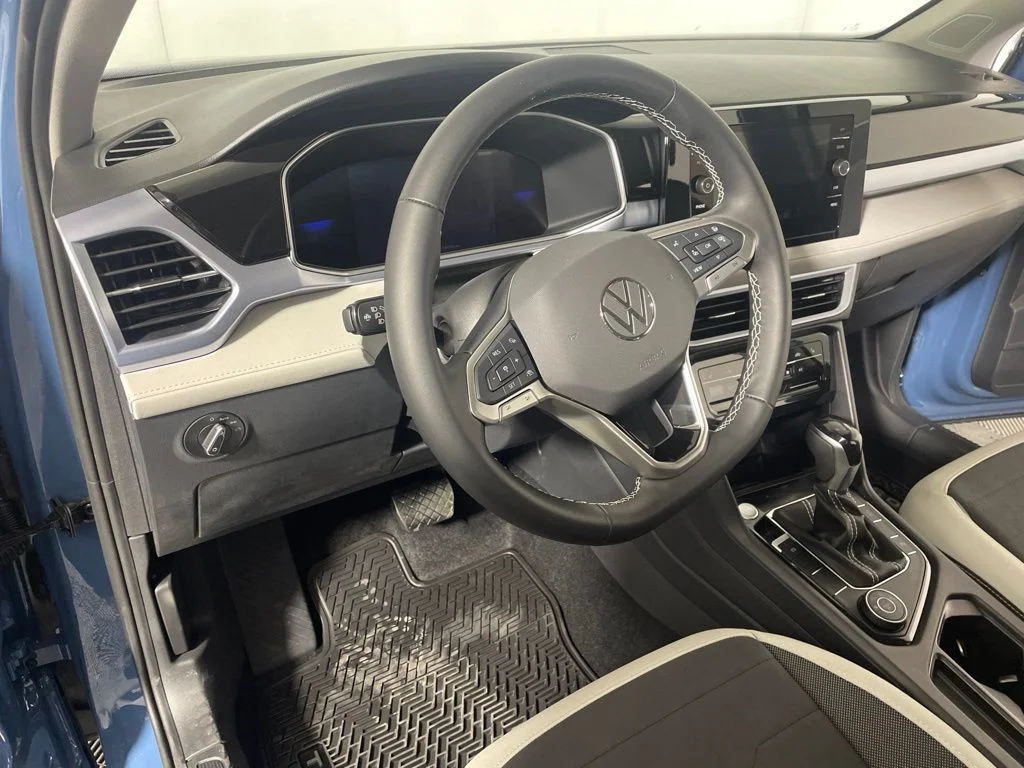 New 2026 Blue Volkswagen 1.5T SE image 8