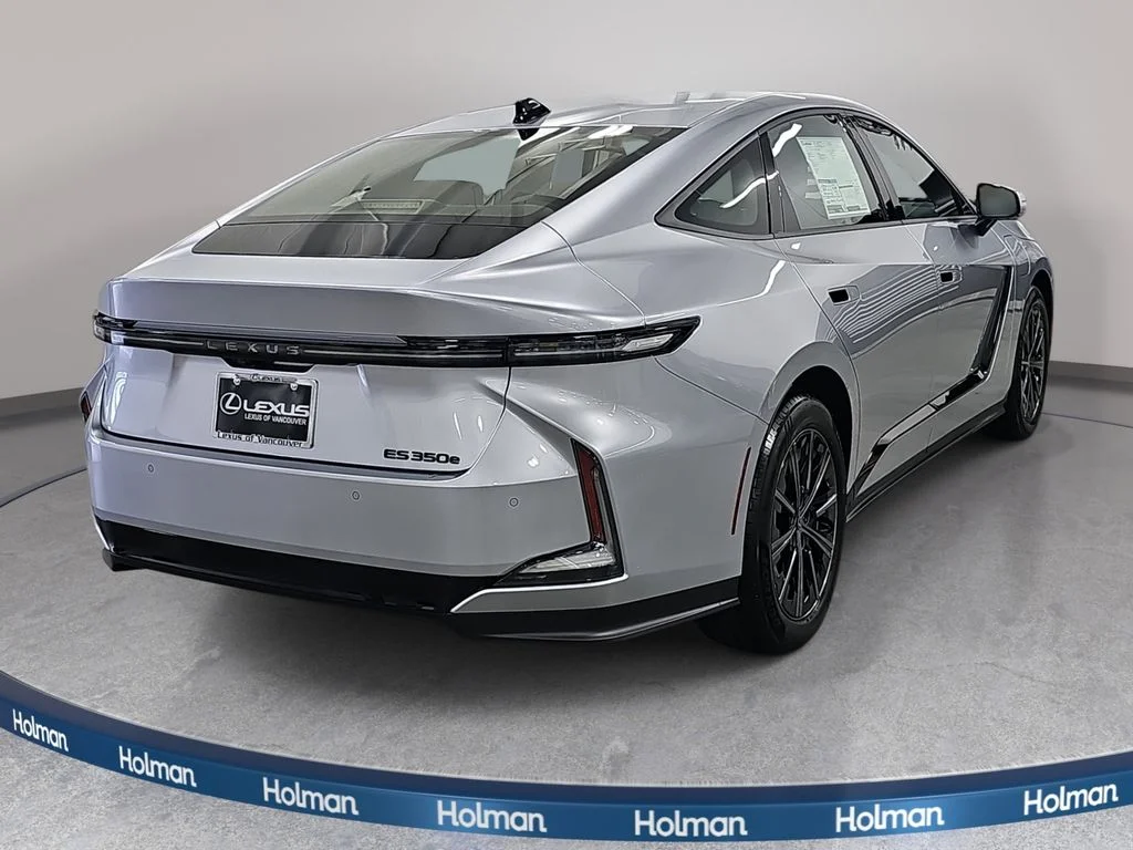New 2026 Iridium Lexus PREMIUM image 5