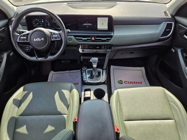 Used 2024 White Kia SX image 16