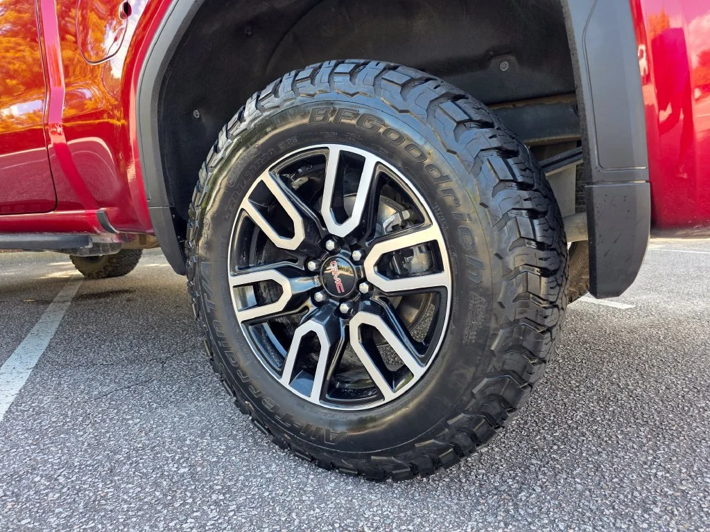 Used 2025 Volcanic Red Tintcoat GMC AT4 image 33