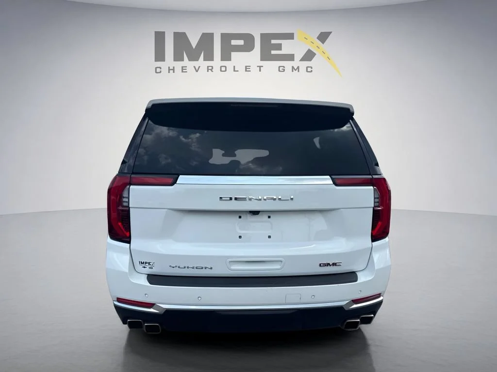 Used 2025 Summit White GMC Denali image 4