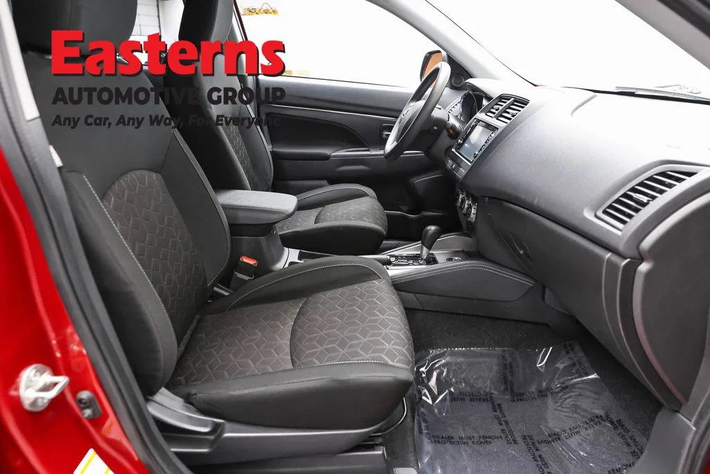 Used 2025 Black Mitsubishi 2.0 ES image 23