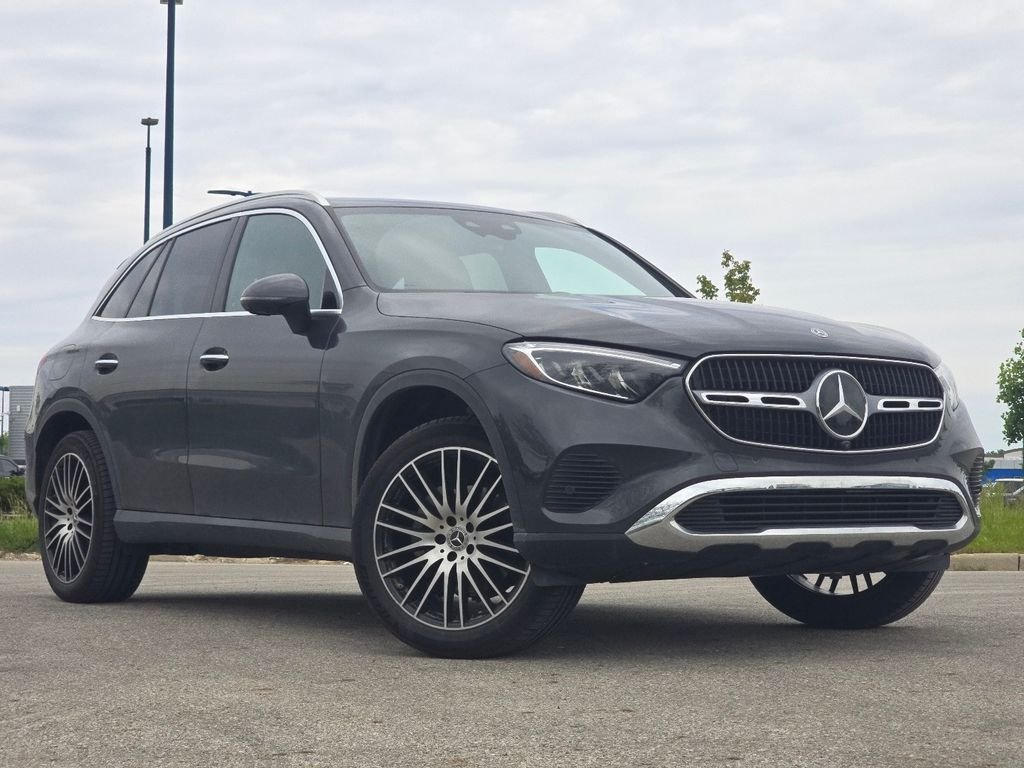 2026 Mercedes-Benz GLC GLC 300 4MATIC's photo