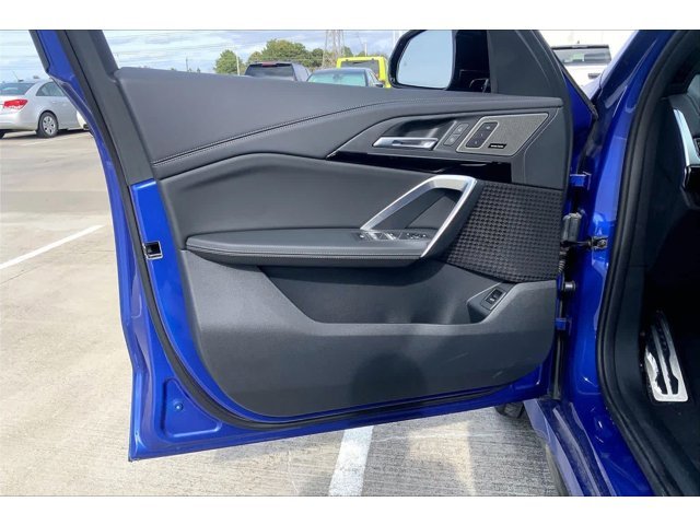 New 2026 Portimao Blue Metallic BMW M35i image 10