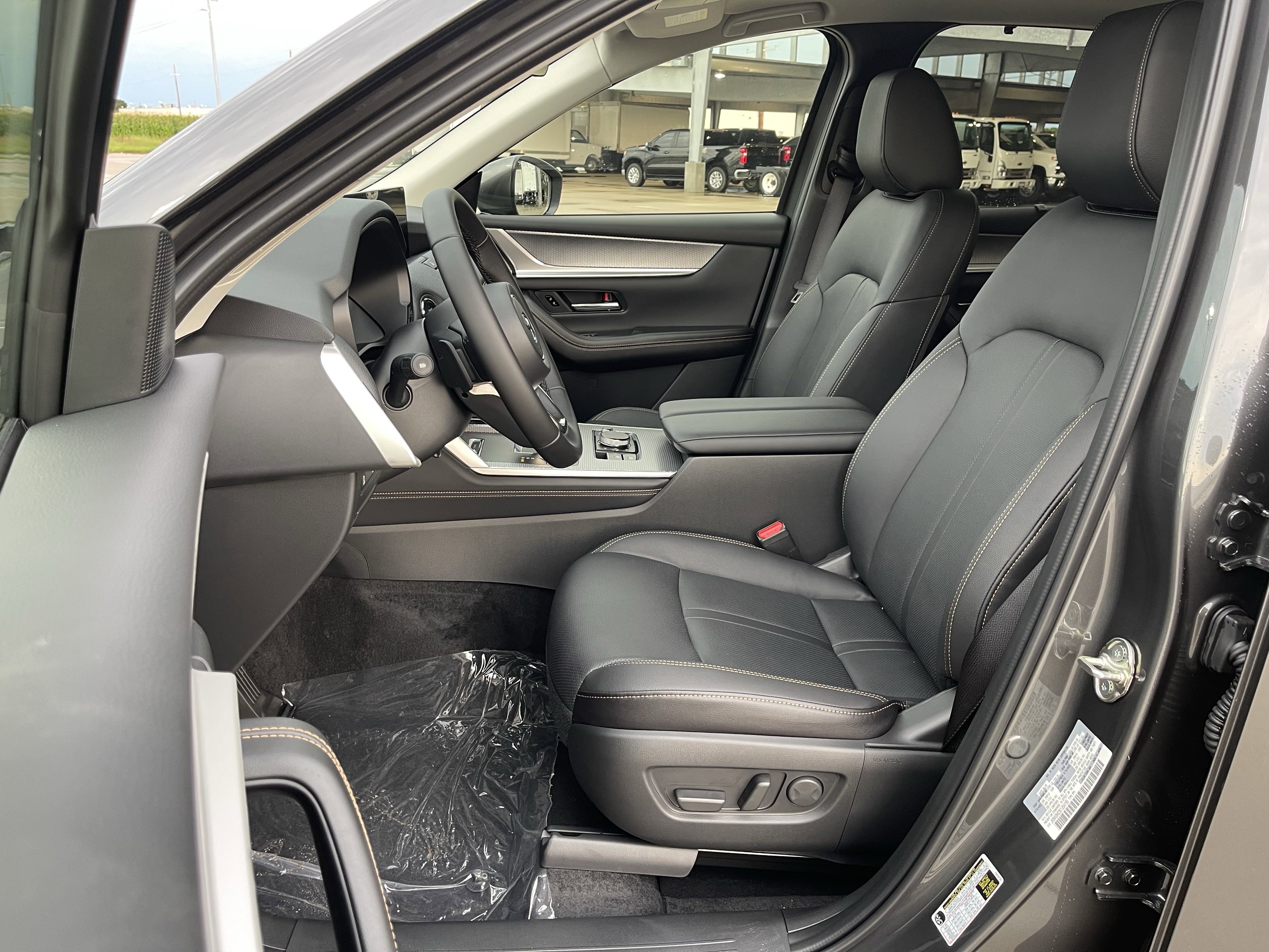 2025 Mazda CX-90 Preferred Package - Photo 7