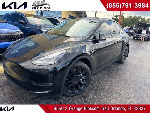 Used 2023  Tesla Long Range image 1