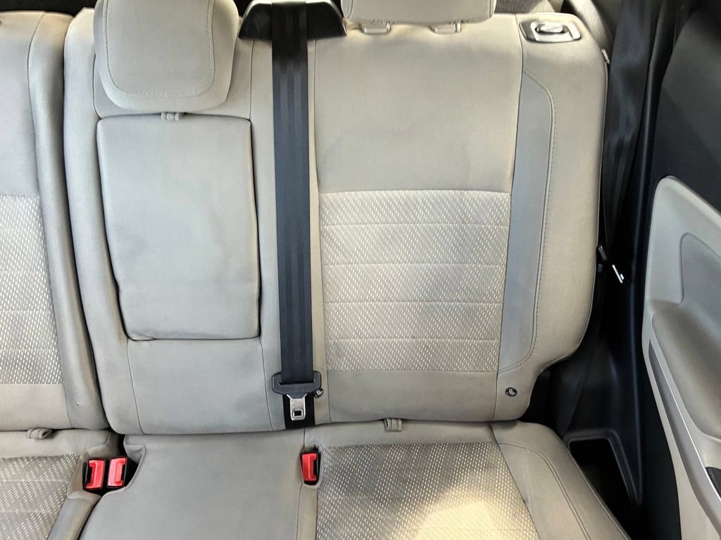Used 2020  Ford S image 14