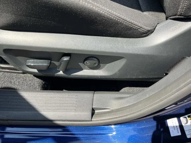 Used 2025 Blue Nissan SV image 27