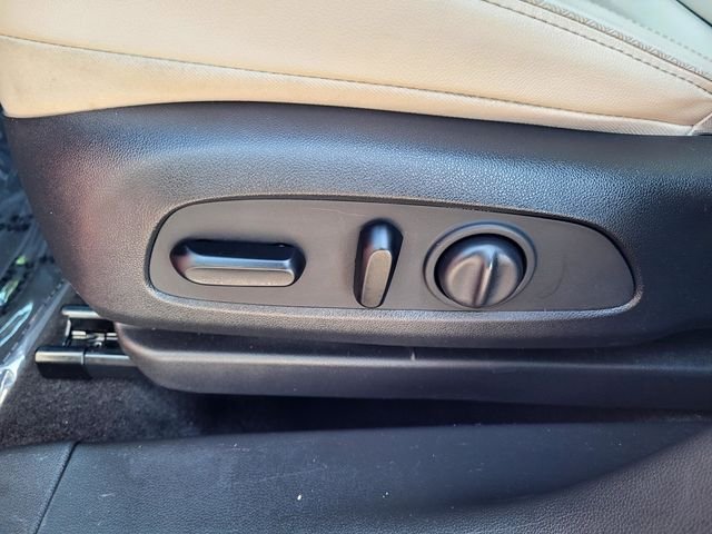 Used 2022 Red Buick Essence image 11