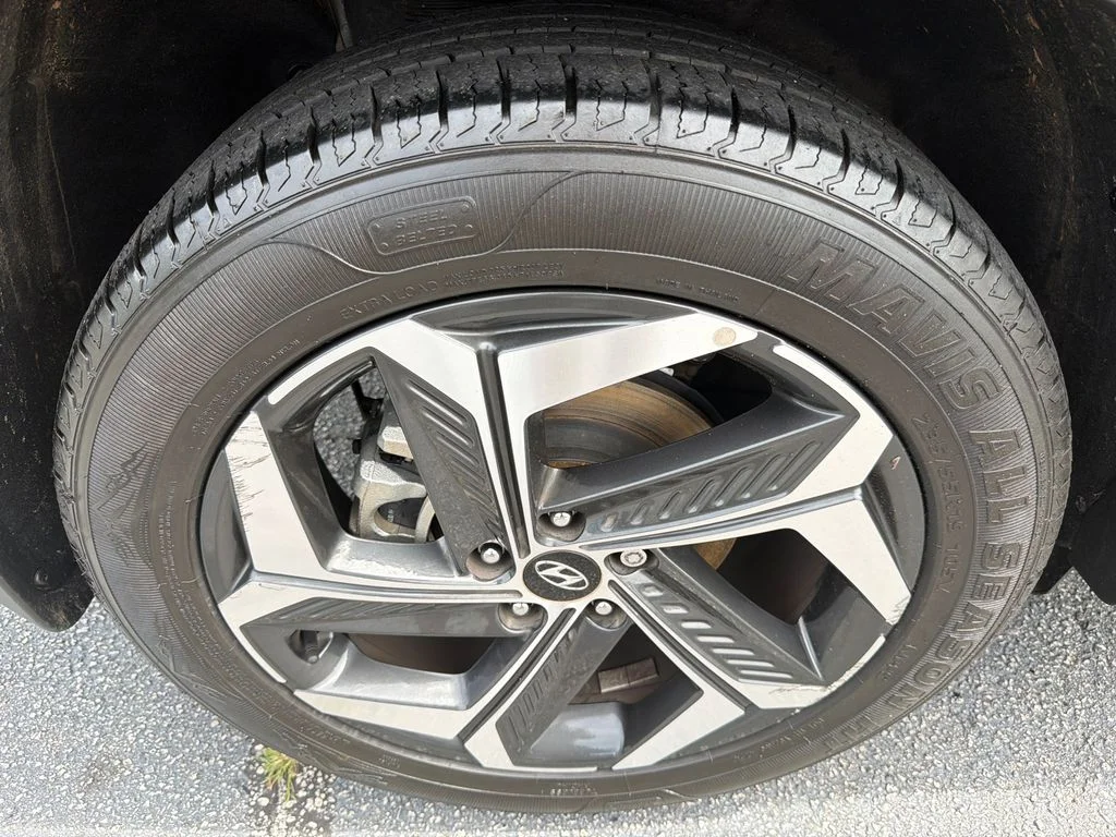 Used 2023 Gray Hyundai SEL image 17