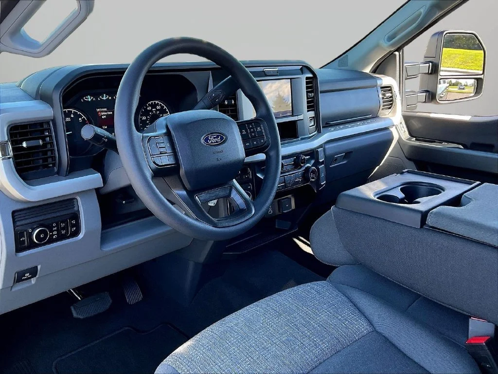 New 2027 Carbonized Gray Metallic Ford F-250® XLT image 7