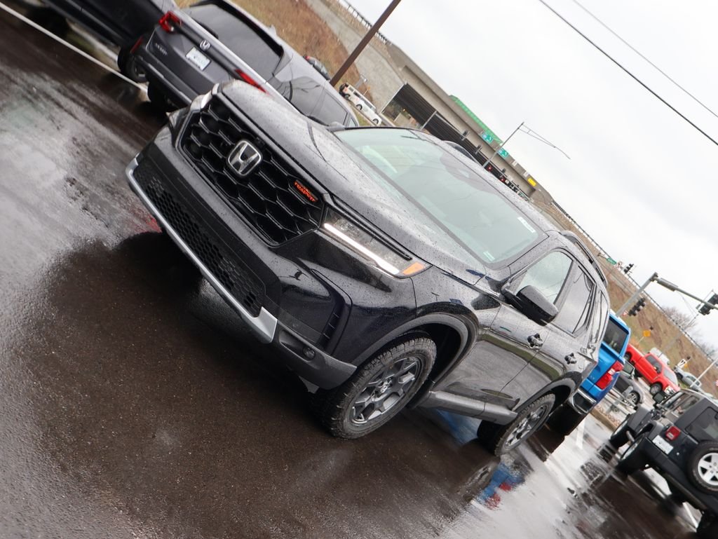 Used 2025 Black Honda TrailSport image 3