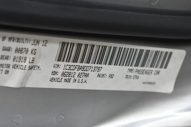 Used 2013 Silver Dodge SXT image 39