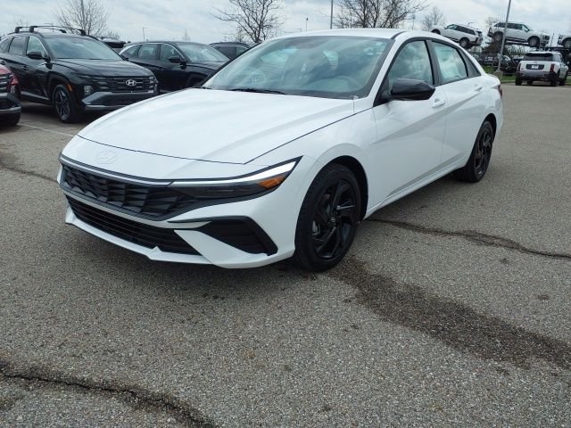 New 2026 White Hyundai SEL Sport image 2