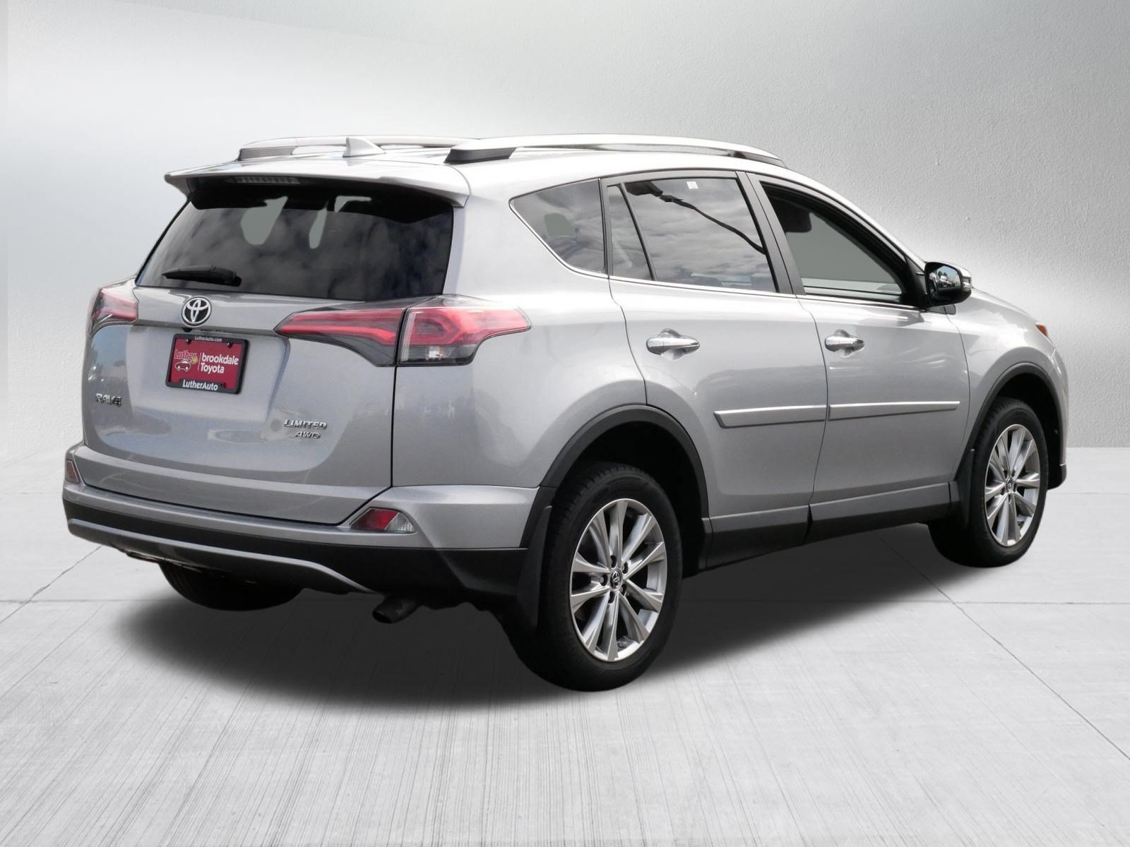 Used 2018 SILVER SKY METALLIC Toyota Limited image 7