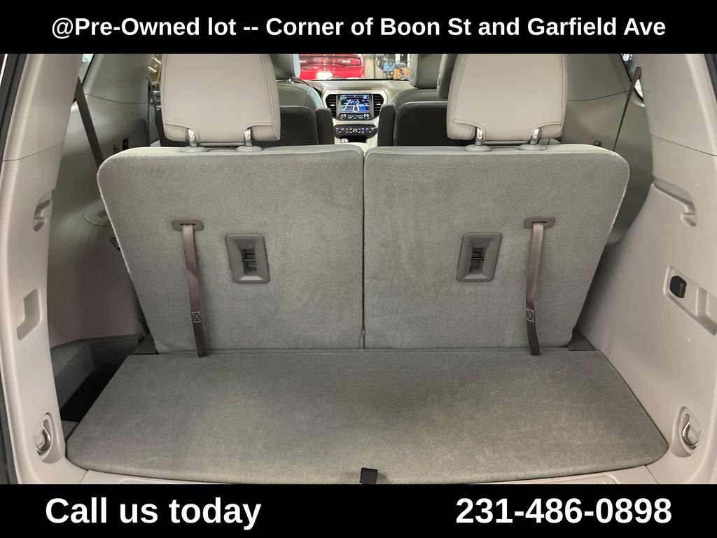 Used 2018 Red GMC SLT-1 image 28