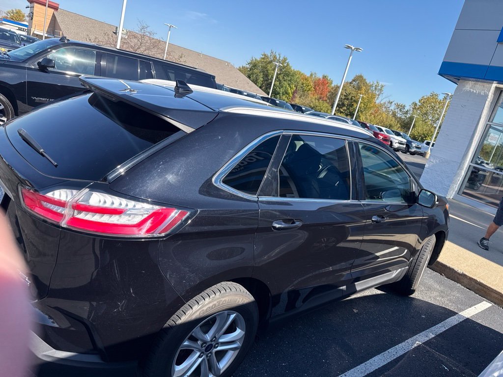 Used 2019  Ford SEL image 11