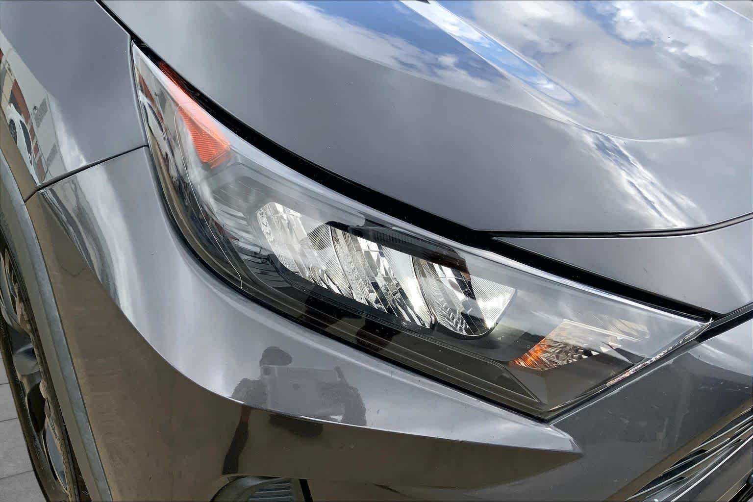 Used 2022 Magnetic Gray Metallic Toyota LE image 27