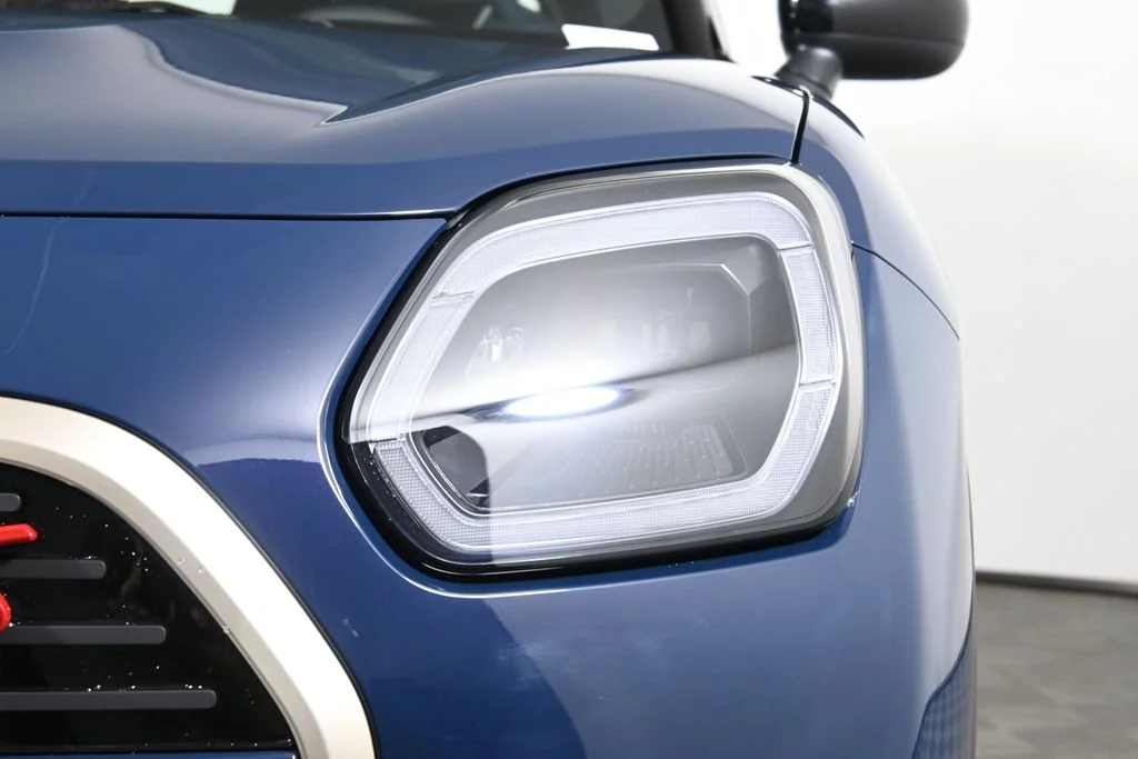 Certified Used 2025 Blue MINI Signature Plus image 10