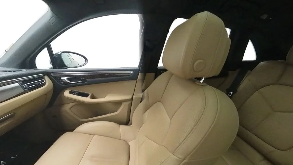 Used 2022 Black Porsche Base image 32