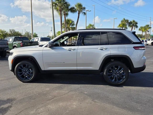 New 2026 Silver Zynith Jeep 85th Anniversary Edition image 5