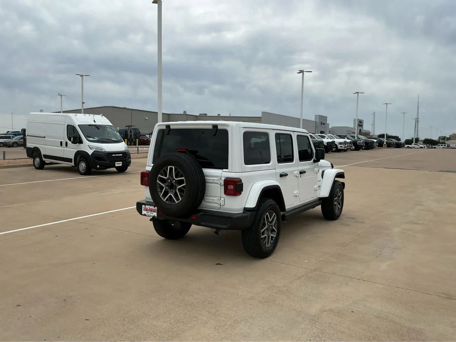 Used 2024 Bright White Clearcoat Jeep Sahara image 7