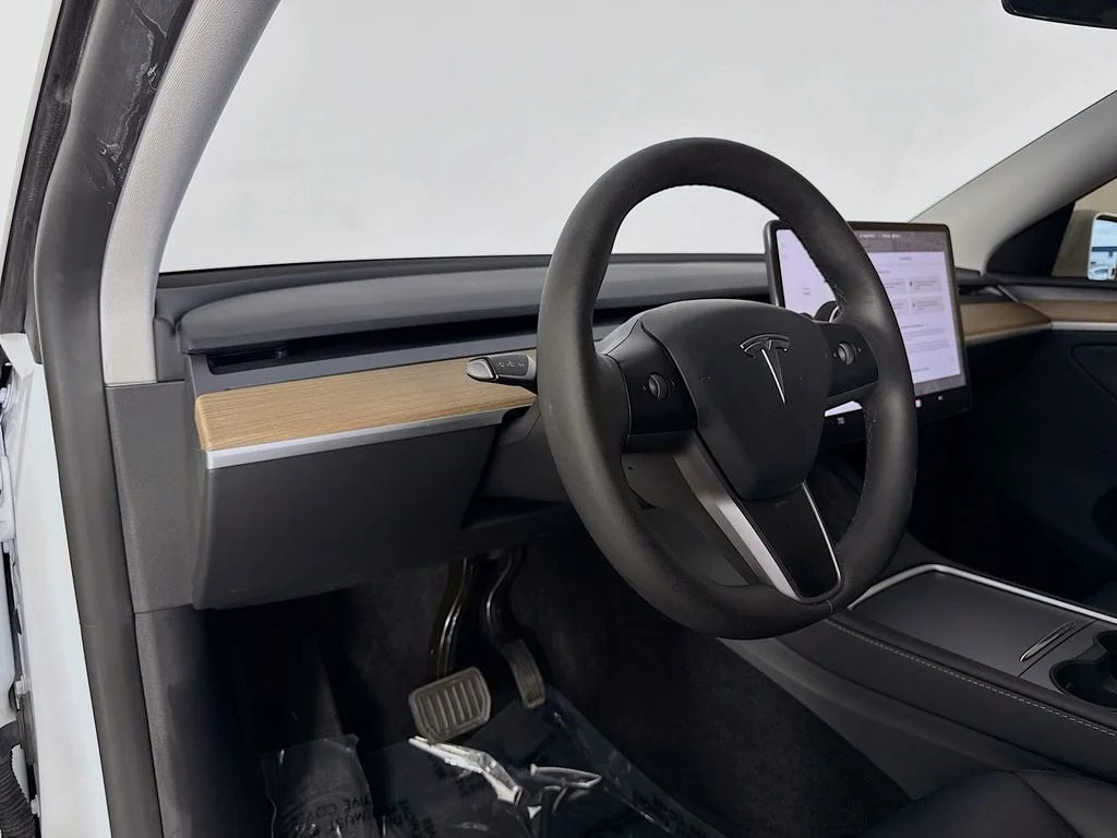 Used 2024 White Tesla Long Range image 9
