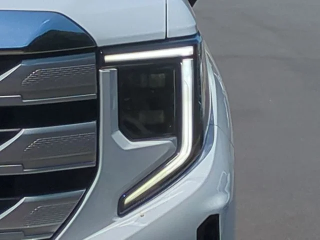 Used 2024 White GMC SLE image 17