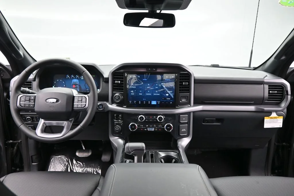New 2026 Carbonized Gray Metallic Ford XLT image 18