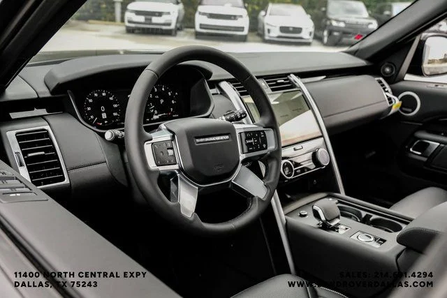 Used 2025 Santorini Black Metallic Land Rover S image 15