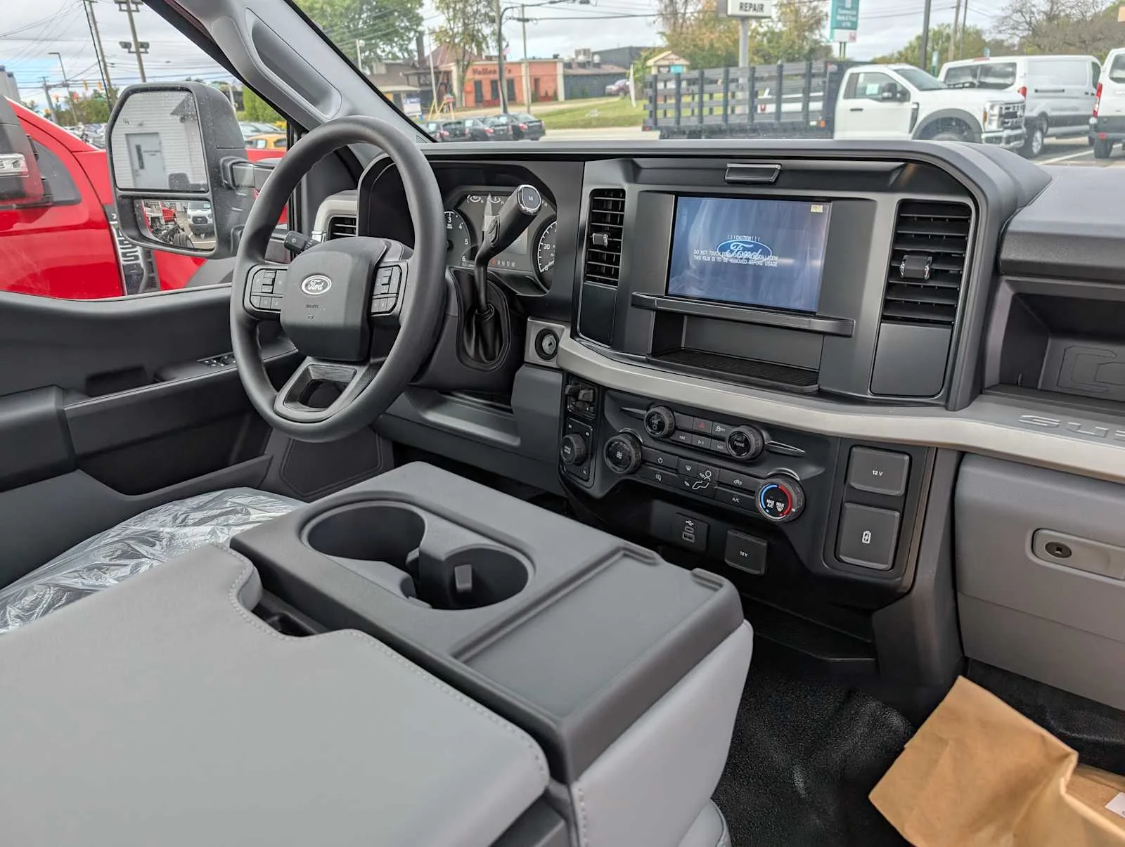 2026 Ford F-350 Super Duty Chassis Cab XL - Photo 30