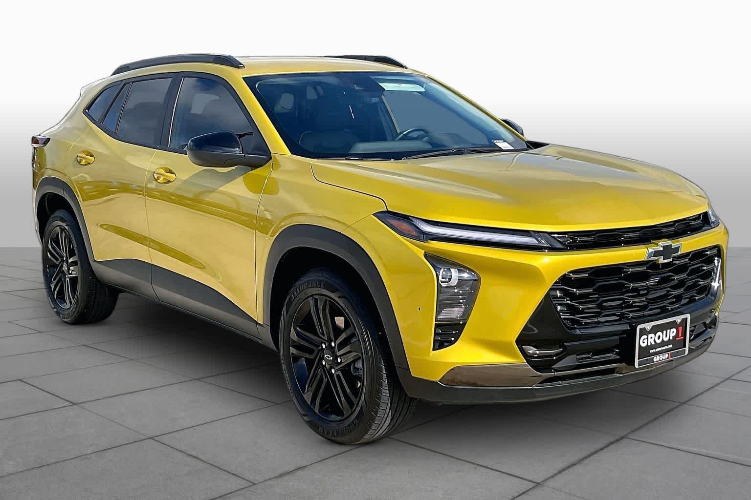 Used 2025 Nitro Yellow Metallic Chevrolet ACTIV image 3