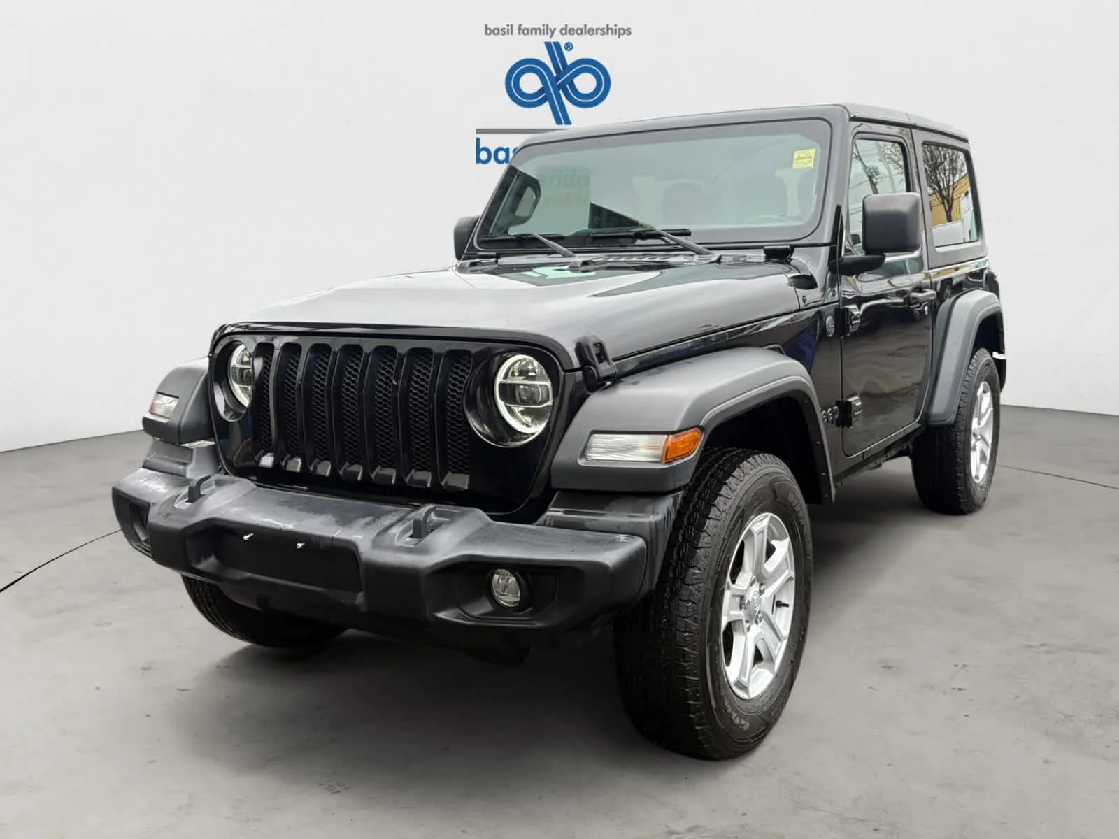 Used 2022 Black Clearcoat Jeep Sport S image 2