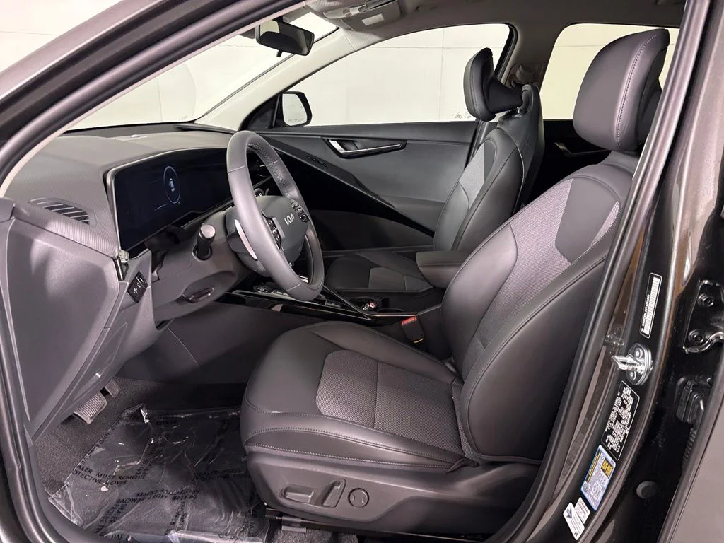 New 2026 Interstellar Gray Kia WIND image 17
