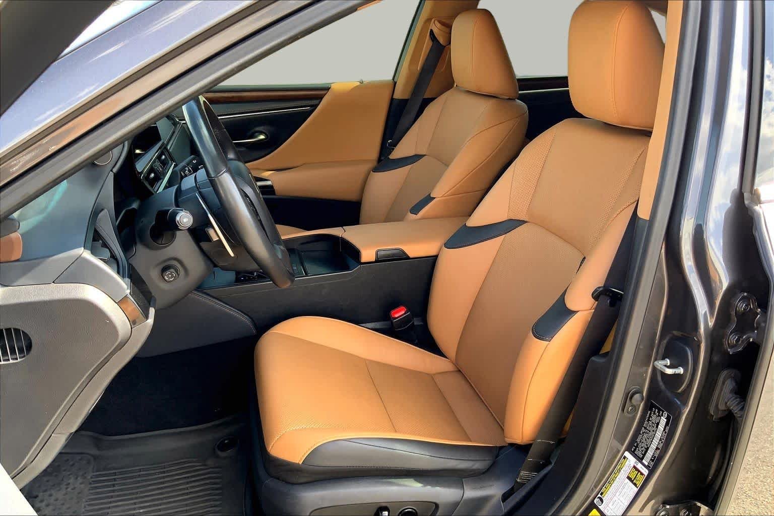 Used 2025 Cloudburst Gray Lexus  image 7