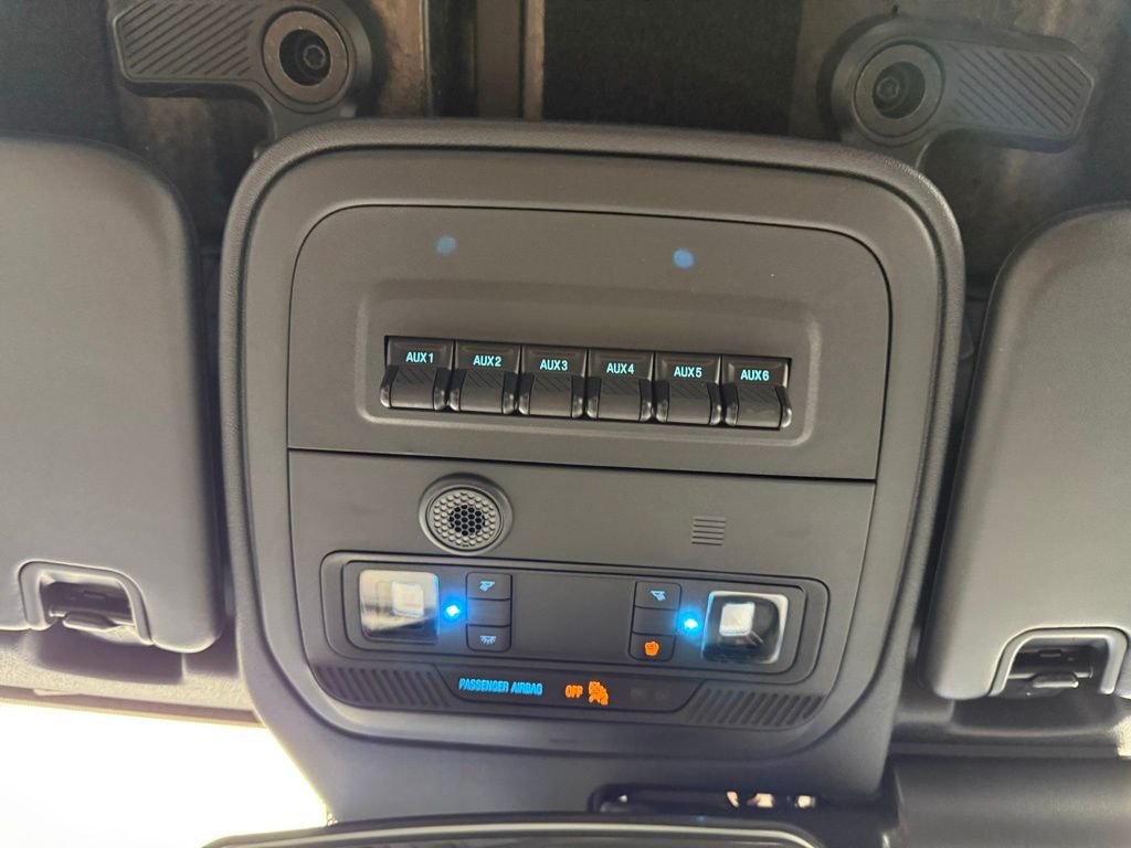 New 2026 Velocity Blue Metallic Ford Badlands® image 51