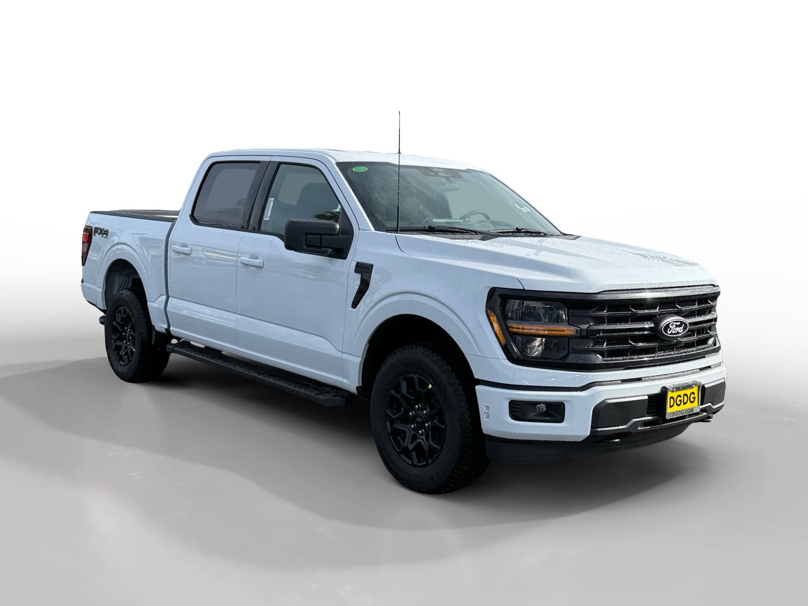 New 2026 Oxford White Ford XLT image 7