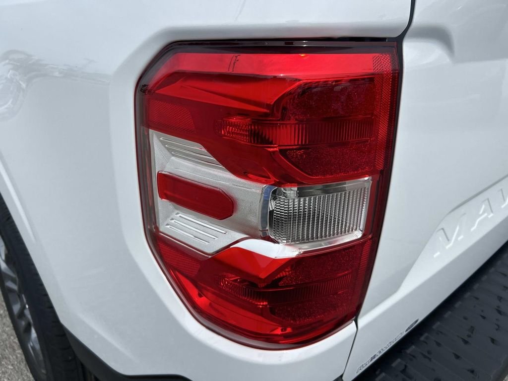 New 2026 Oxford White Ford XLT image 11