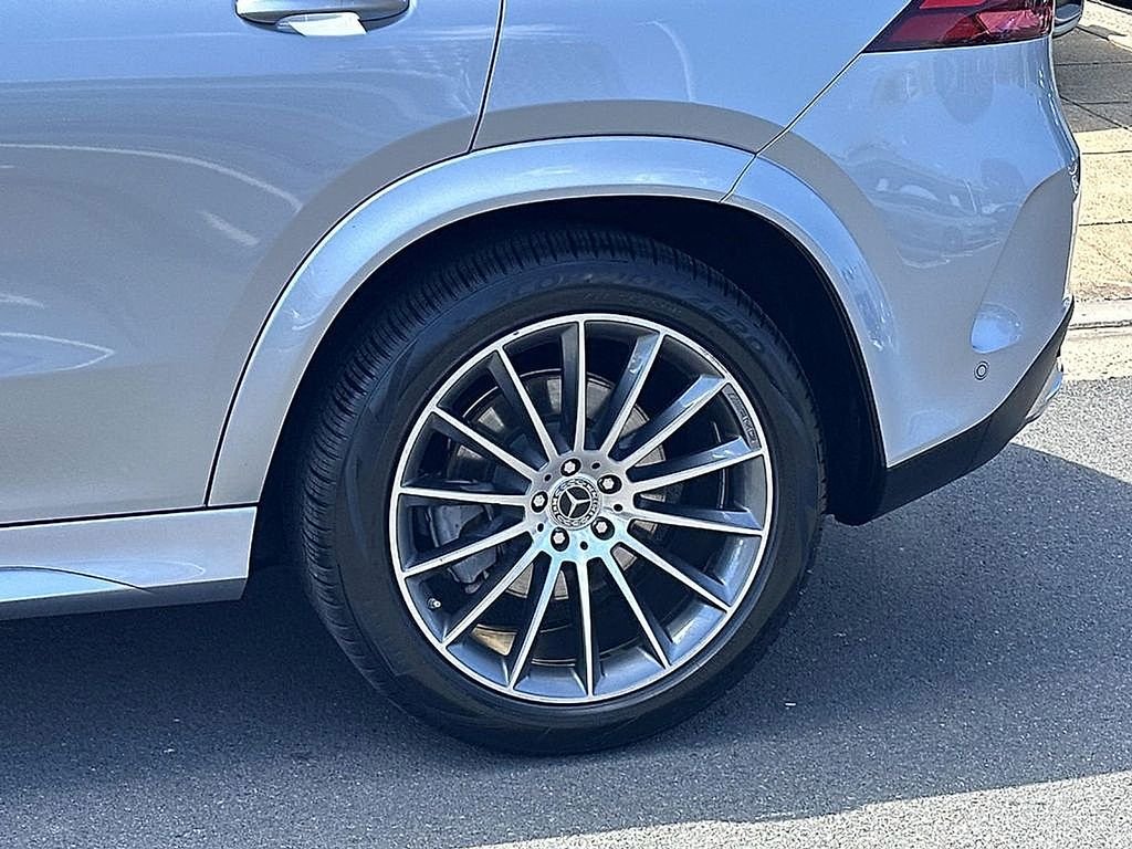 Certified Used 2024 Cirrus Silver Metallic Mercedes-Benz GLE 450 image 16