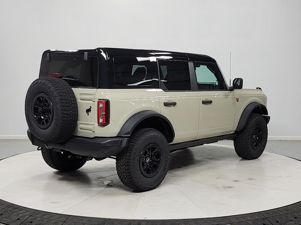New 2026 Desert Sand Ford Badlands® image 7