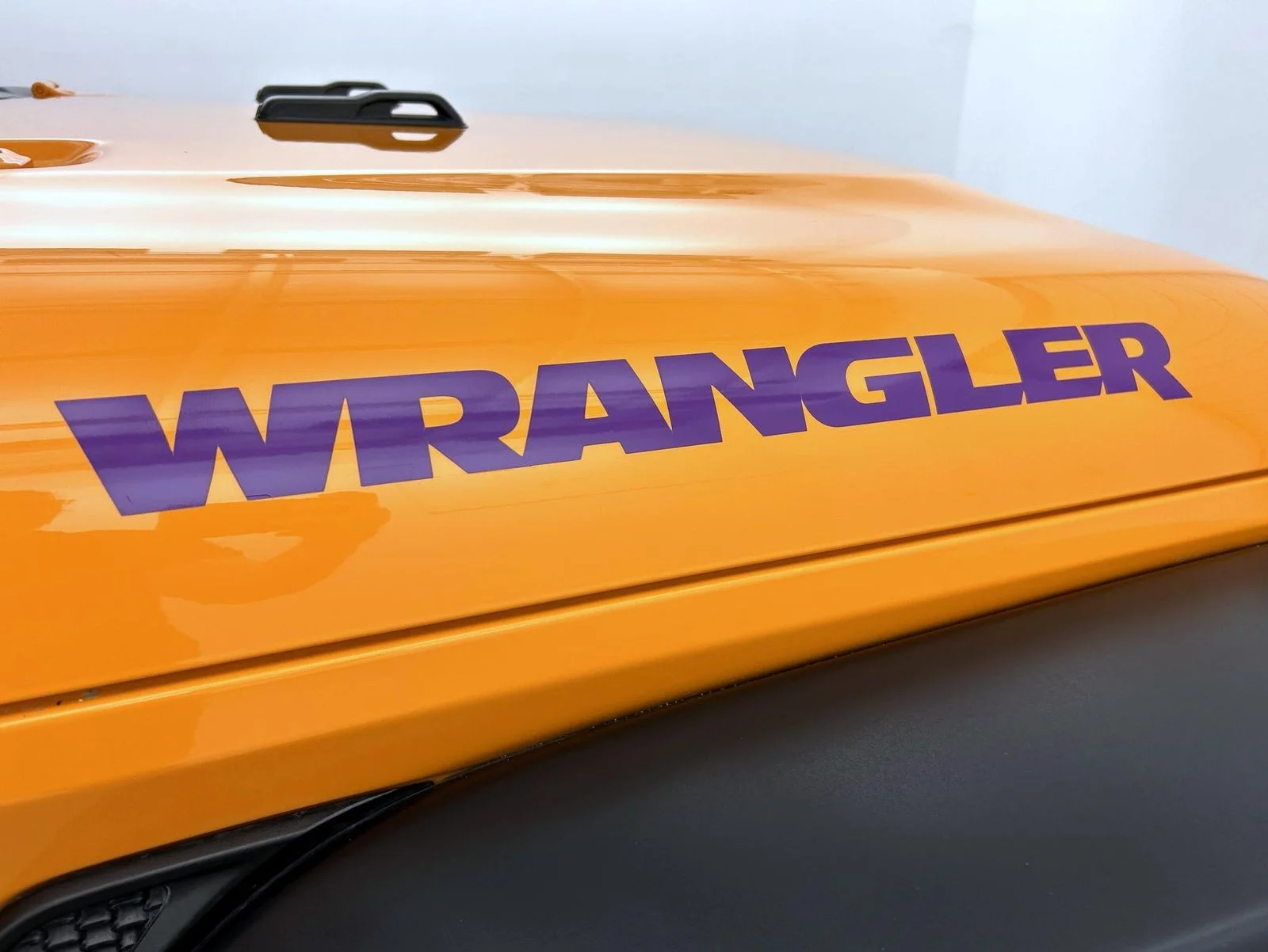 Used 2018 Orange Jeep Unlimited Sport S image 29