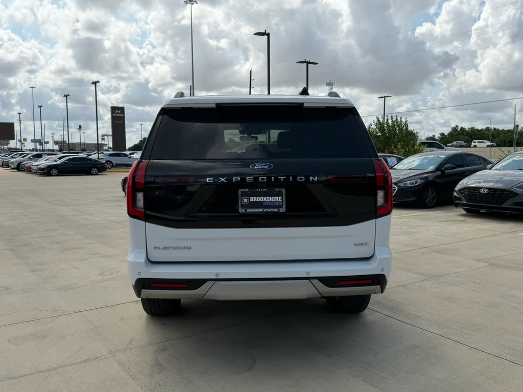 Used 2025 Oxford White Ford Platinum image 5