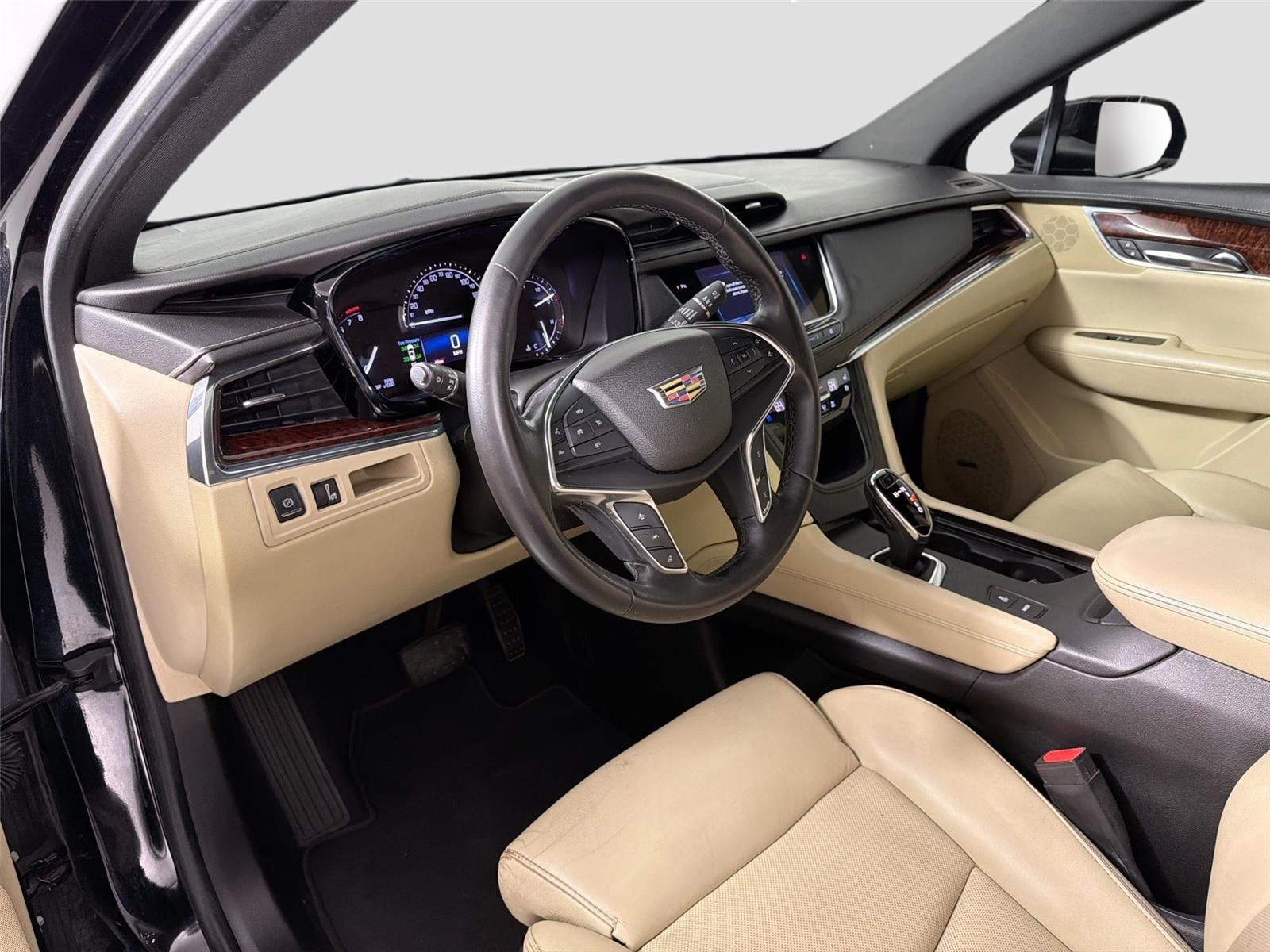 Used 2017 Stellar Black Metallic Cadillac Premium Luxury FWD image 9