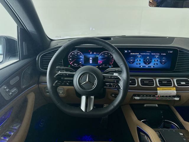 New 2026 MANUFAKTUR Moonlight White Metallic Mercedes-Benz GLS 580 image 56